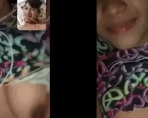 Cặp đôi yêu xa video call – Viet69
