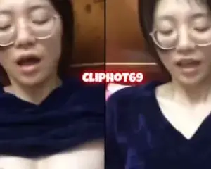 Clip sex đụ em người yêu đeo kích cực dâm – Cliphot69