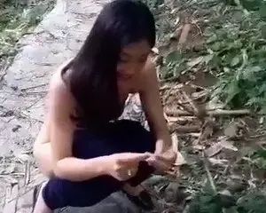 Đi vệ sinh anh cũng quay – Viet69