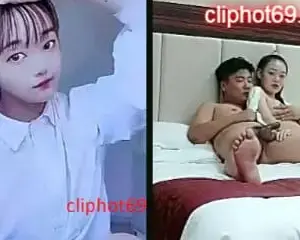 Gạ chịch gái xinh mới quen – Cliphot69
