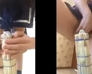 Hết móc áo em chơi đến chổi – Viet69