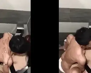 Quay lén cặp đôi chơi nhau trong wc viettel store – Viet69