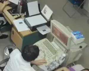 Sex hack camera phòng khám xem em gái khám vú – Cliphot69