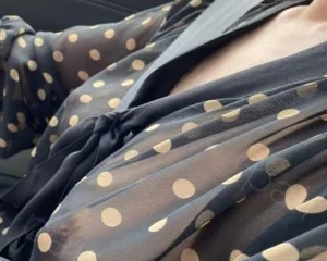 Chị đồng nghiệp mẹ đơn thân bỗng dưng gửi clip vắt sữa là có ý gì?