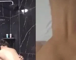 Em người yêu mông to đòi tắm chung mới cho doggy – Viet69