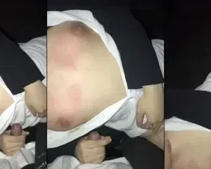 Em nữ sinh trong bộ đồng phục trên đường đi học về tranh thủ public với anh chỗ vắng – Viet69