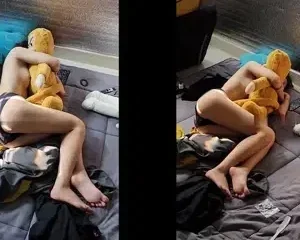 Em sinh viên hàng xóm ngủ không thèm mặc đồ còn để cửa mở – Viet69