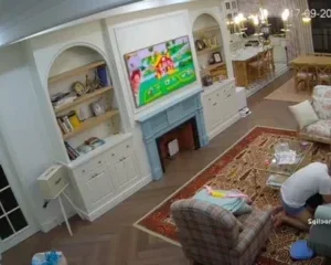 Hack Camera gia đình vợ chồng thỏa mãn dục vọng trước mặt con thơ – Viet69