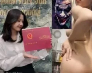 Lê Ngọc Hân lộ clip nứng lồn móc cua nước rỉ cực phê – Viet69