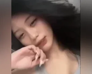 Lộ clip tiktok 10hnguroi tâm sự đêm khuya cùng bạn trai – Viet69
