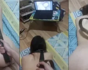 Vừa doggy kiểu nô lệ vừa bật phim sex cho em xem – Viet69