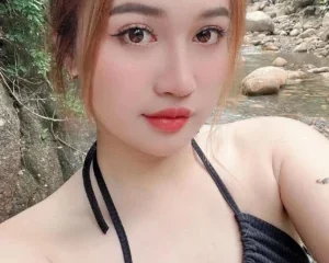 Tiktok Quỳnh Mai đang nuôi học phí lộ clip hot